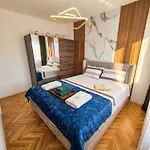 Apartamento Crown Escópia