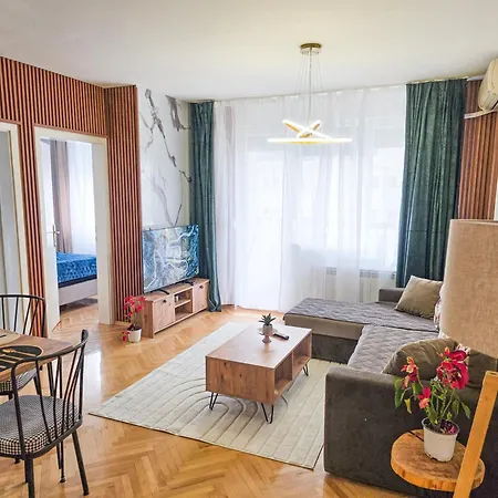 Crown Apartamento Skopie
