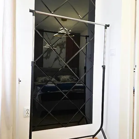 Crown Apartment